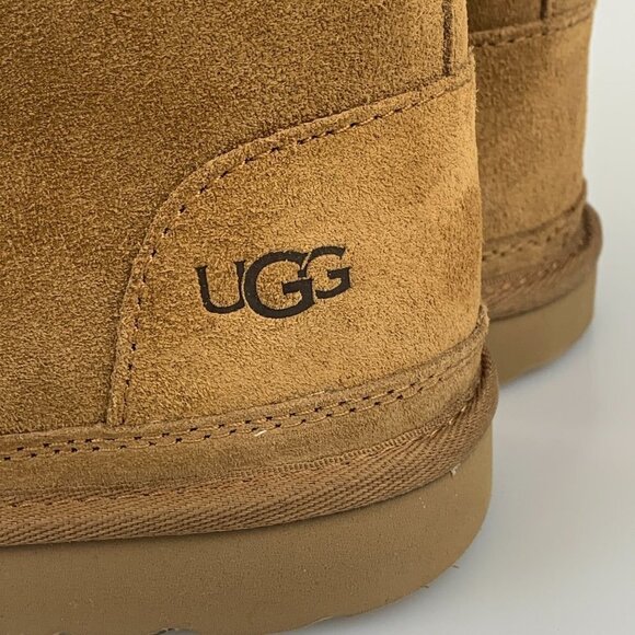 NIB Ugg Kids Harkley Boot Size 4/36 - Picture 5 of 11
